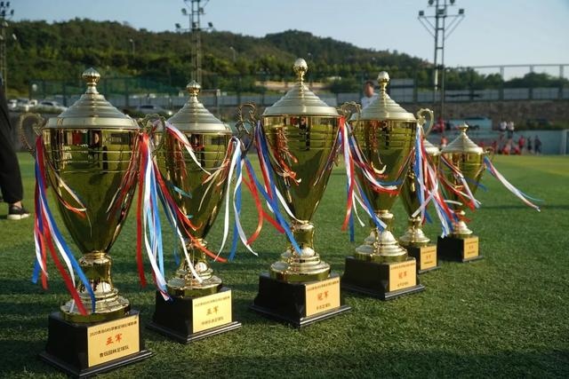 唐斯31+21尼克斯9连胜 猛龙克篮网终结11连败